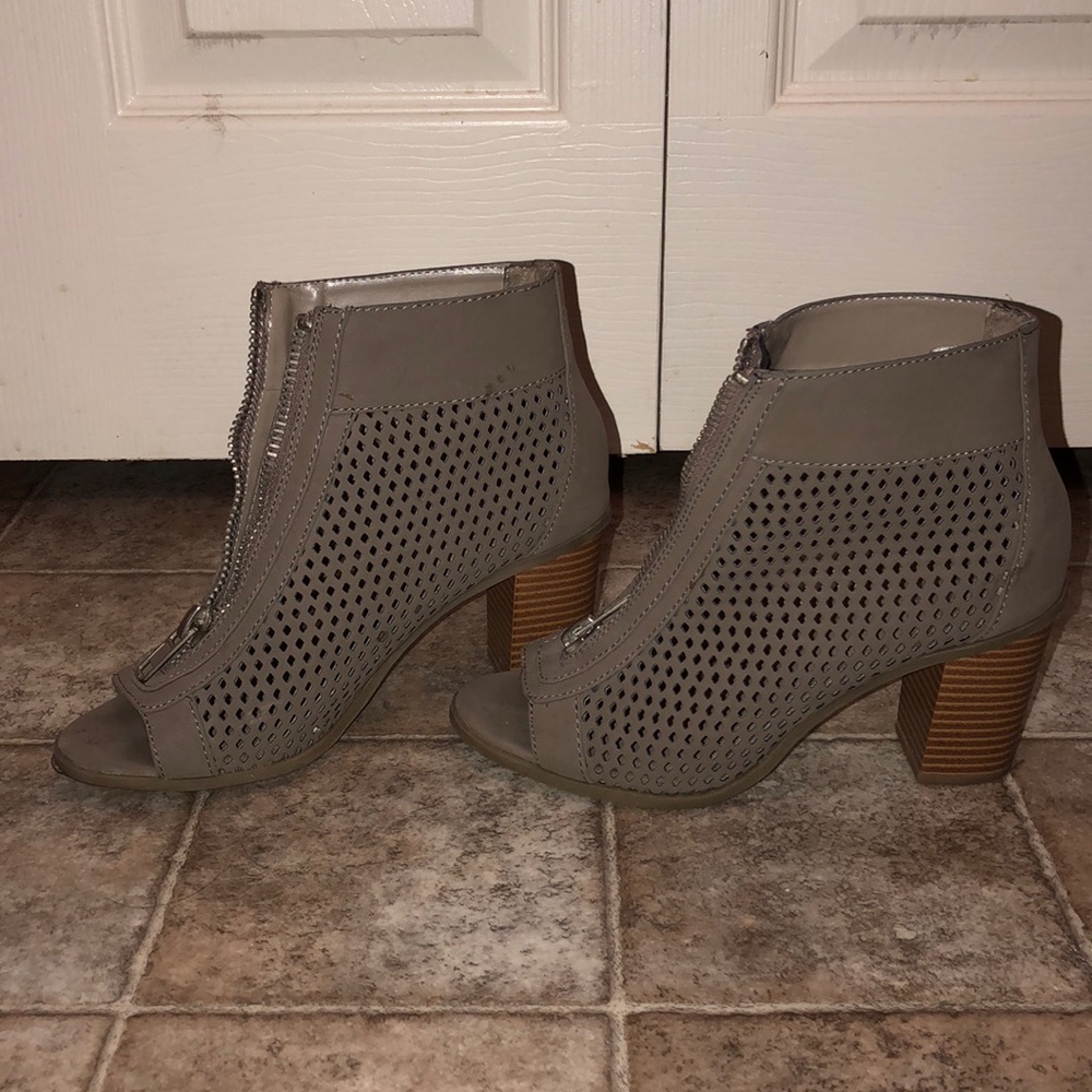 🖤 Report - heeled booties 🖤